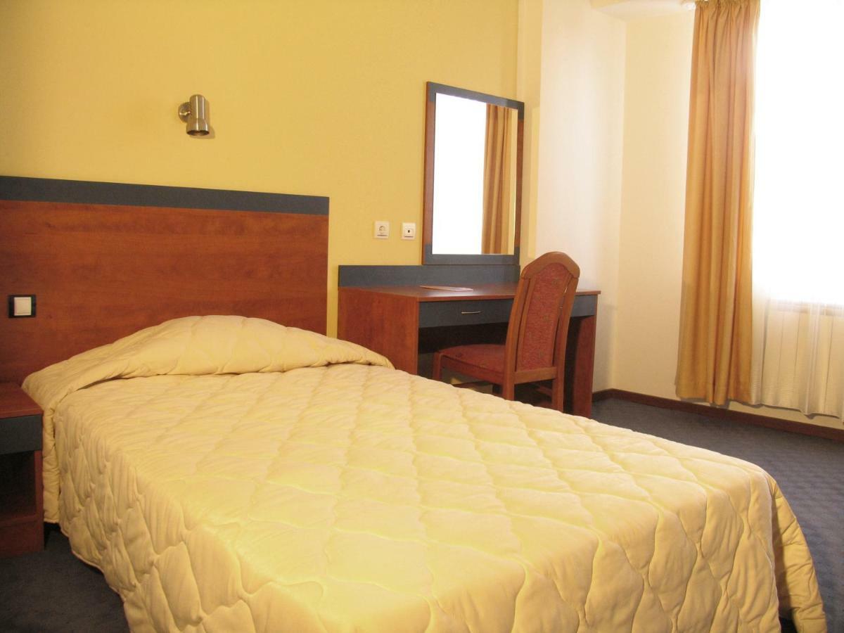 Hotel Latinka โซเฟีย ภายนอก รูปภาพ